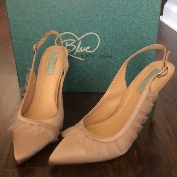 Betsy Johnson satin heels - Picture 4 of 5